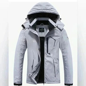 Pooluly Ladies Ski Jacket.  size L